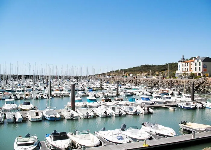 Roses Tremieres By Interhome Talmont-Saint-Hilaire