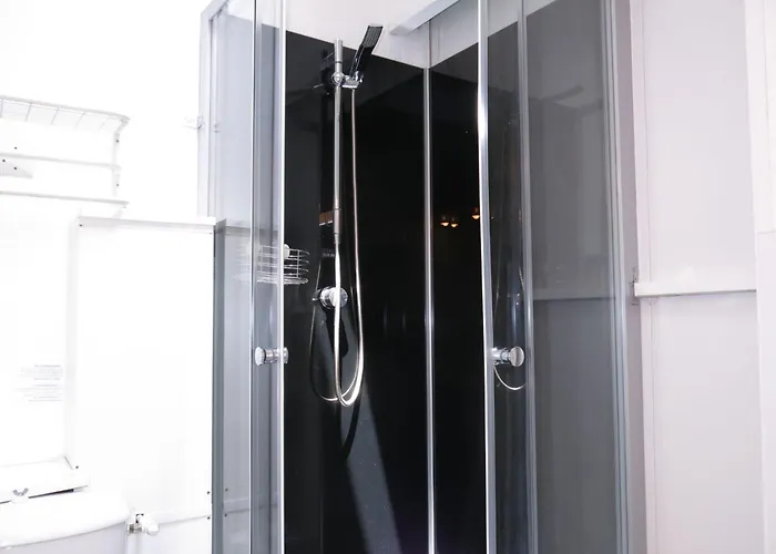 Roses Tremieres By Interhome